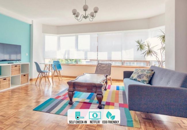Apartamento en A Coruña ciudad - Bright and Spacious Retreat